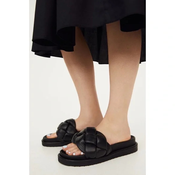 H&M PREMIUM LEATHER SLIDES | BLK | SZ40 | NEW - Picture 6 of 9